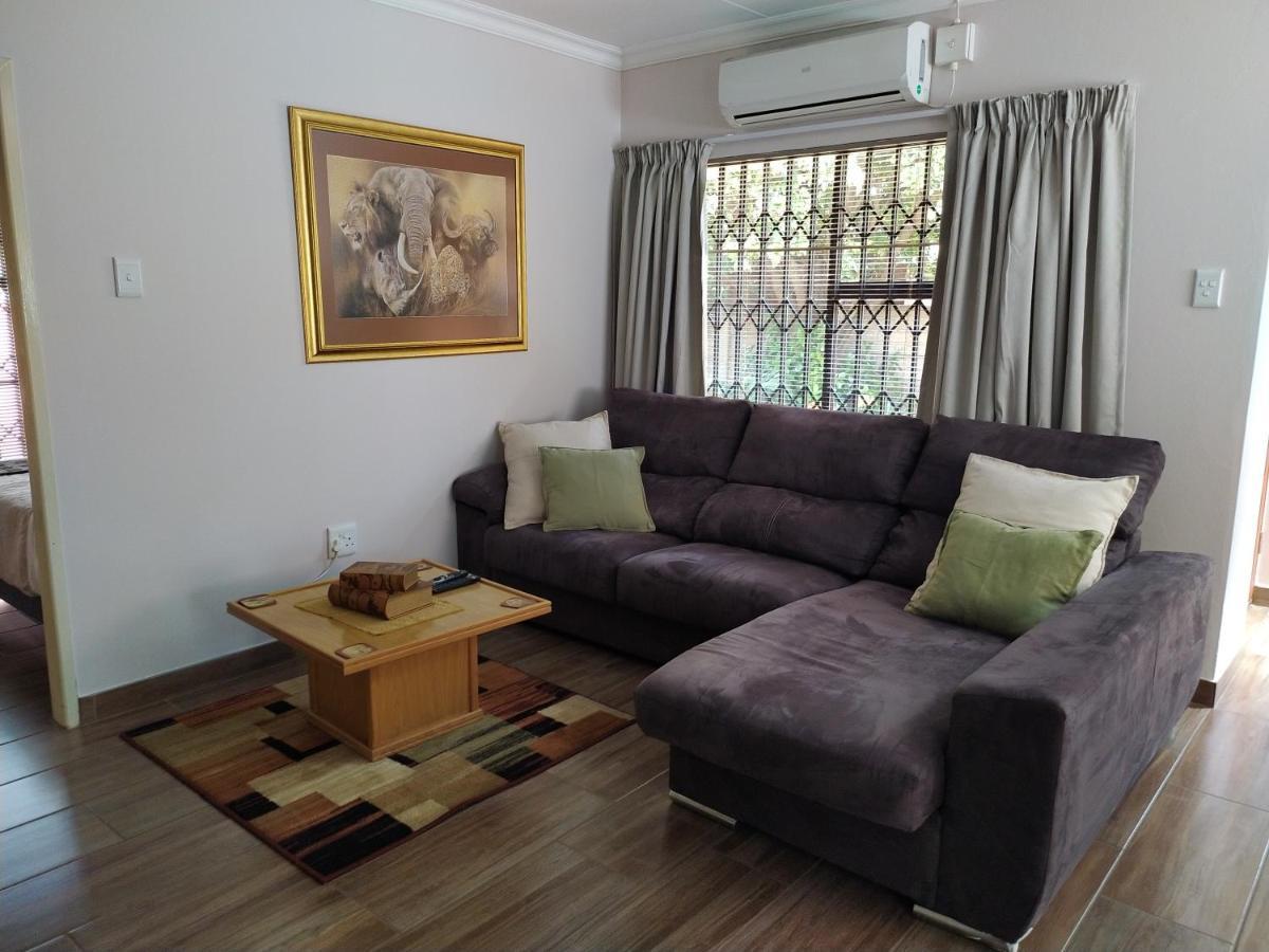 Twins Guest House Astoni Vanderbijlpark Exterior foto