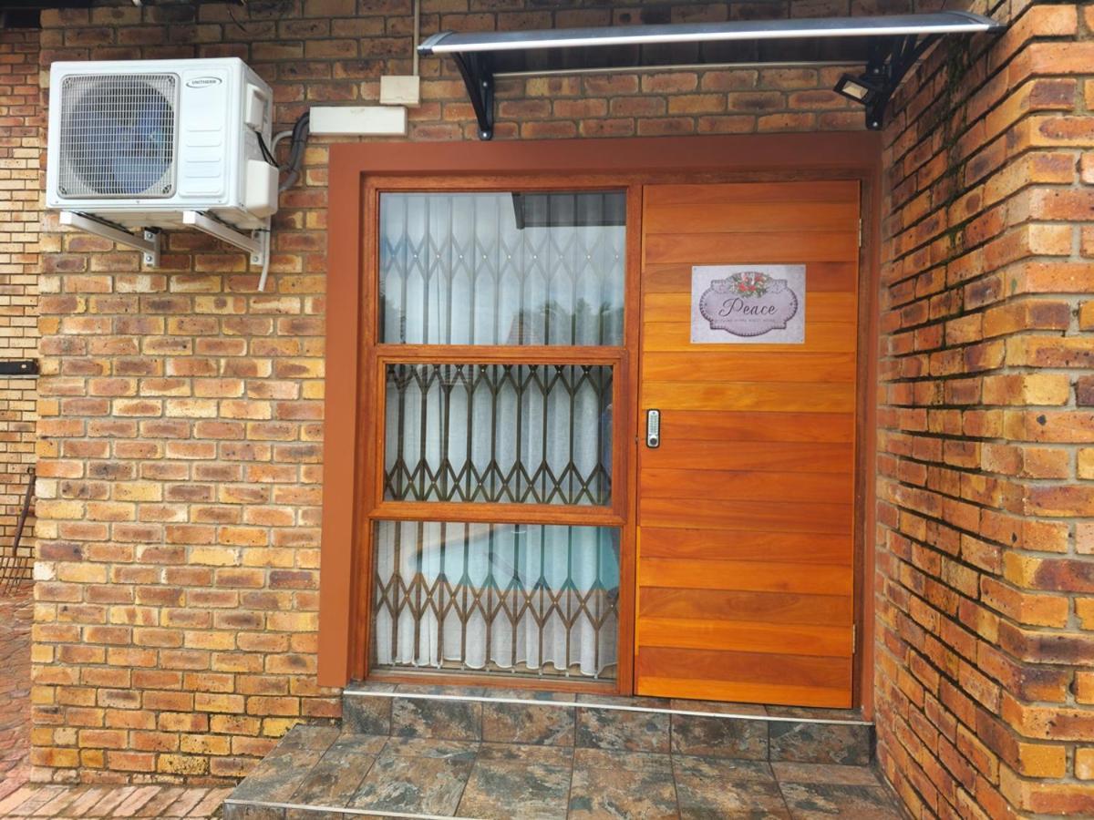 Twins Guest House Astoni Vanderbijlpark Exterior foto