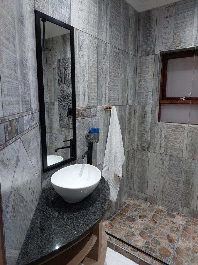 Twins Guest House Astoni Vanderbijlpark Quarto foto
