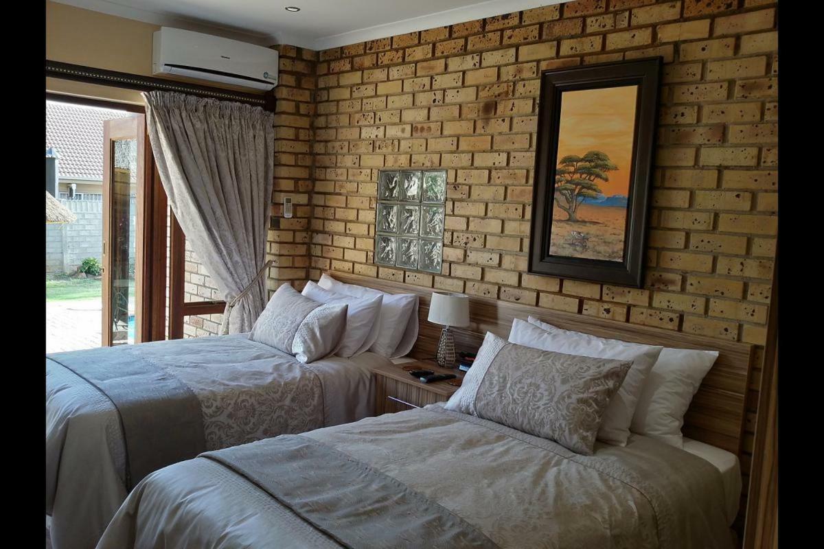 Twins Guest House Astoni Vanderbijlpark Exterior foto